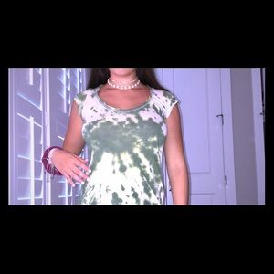 Cute throw on tie dye tee !